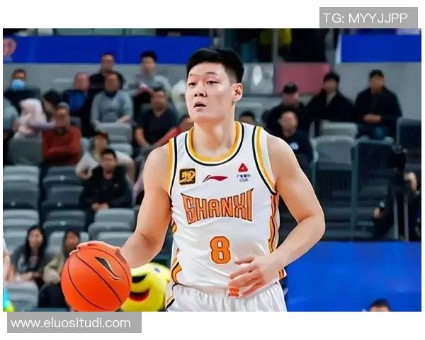 CBA激战山东男篮迎战青岛队期待精彩对决与球员表现的巅峰较量