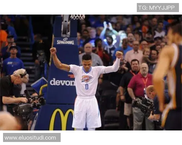 于德豪的奋斗历程与成功秘诀探秘，激励年轻一代追求卓越人生