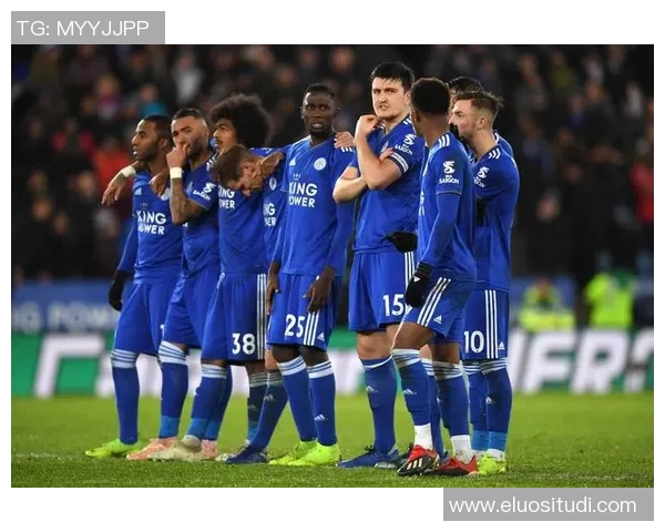 卡德西亚与迪赫的精彩对决揭示了足球战术的较量与激情的碰撞